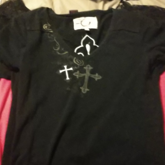 Shirts - Picture 5 of 8